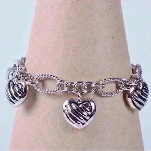 HEART CHARM BRACELET DESIGNER - Picture 3 of 3